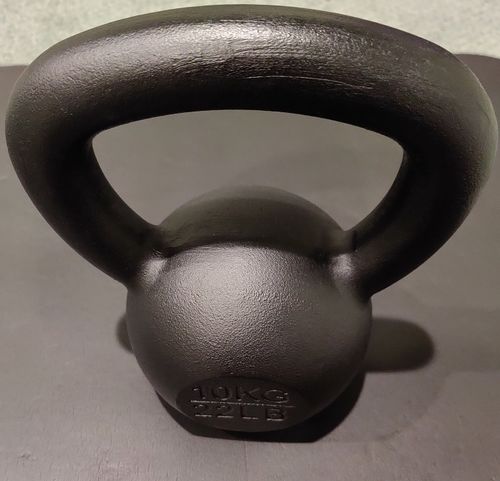 Customer photo review of 10kg / 22lbs E-coated Cast Iron Kettlebell