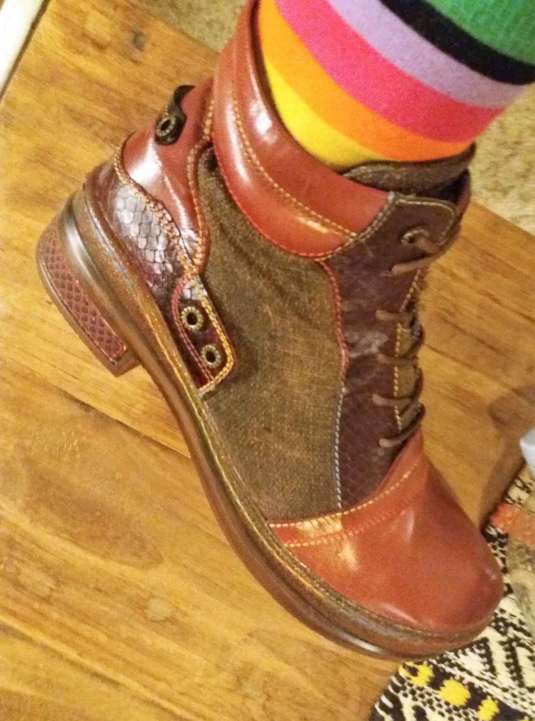 Customer photo review of Handmade Color Rubbed Vintage Comfortable Ankle Boots