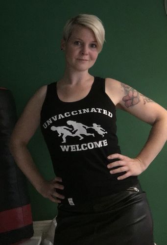 Customer photo review of TANK TOP MÄDELS • UNVACCINATED WELCOME