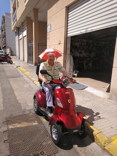 Customer photo review of Scooter Electrico veleco Faster Rojo