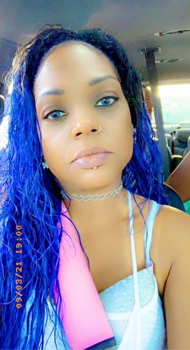 Customer photo review of [buy 1 get 1 free] Garden Blue Contact Lenses