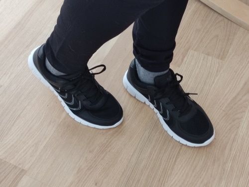 Customer photo review of Chaussures Orthopédiques Sport en maille pour femmes