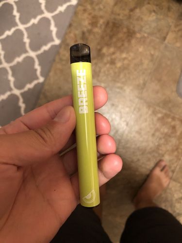 Customer photo review of Breeze Plus Disposable Pod System | Lychee Ice (Mint)