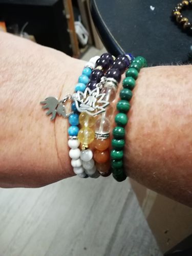 Customer photo review of BRACELET ANTI DOULEUR MALACHITE 6mm