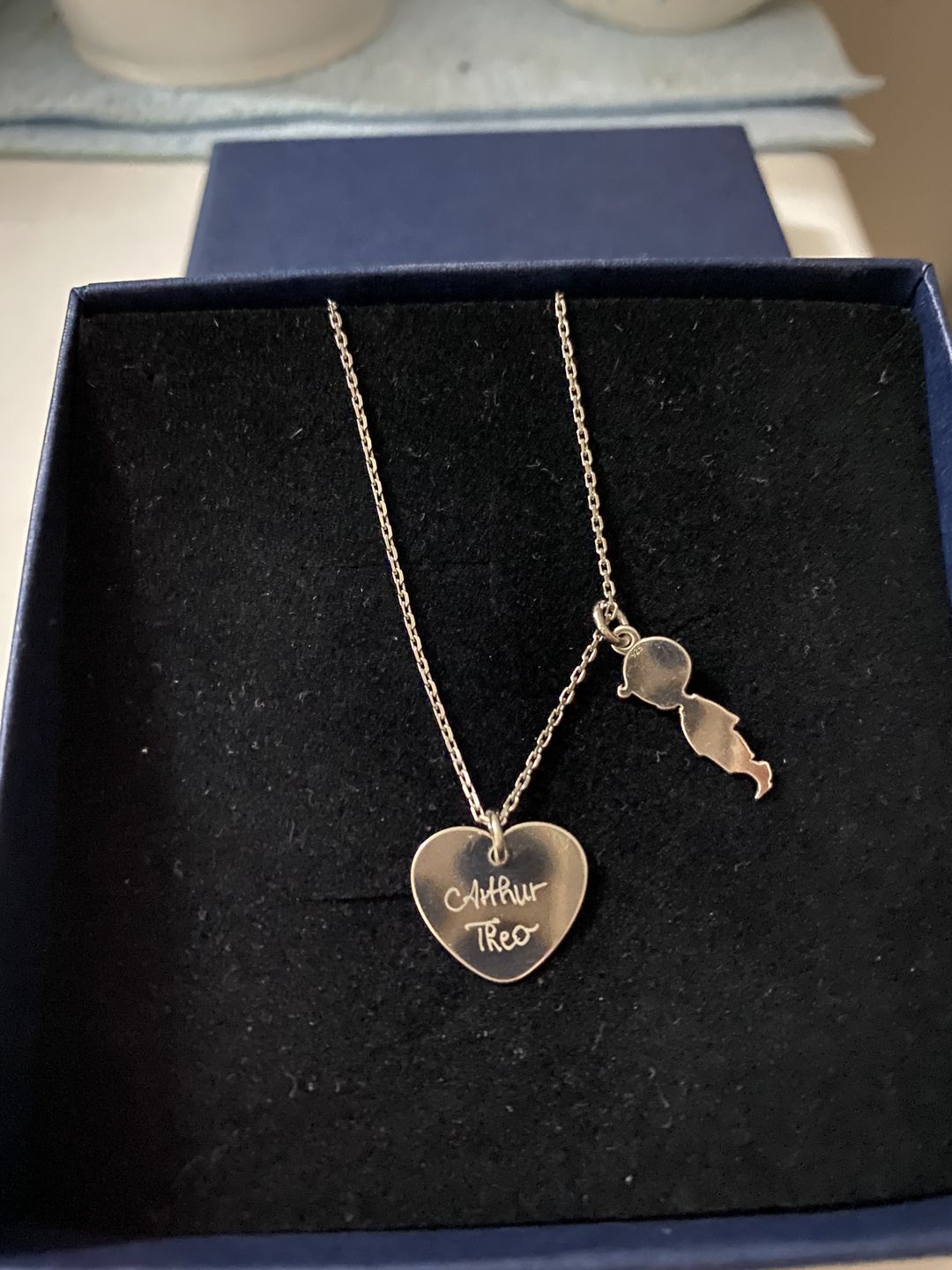Customer photo review of Personalisierte Herzkette mit Gravur aus 925 Sterling Silber