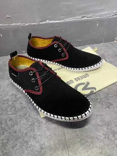Customer photo review of Comfortable lace up sneakers for men
