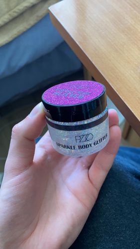Customer photo review of Petrizzio  Sparkle Body Glitter