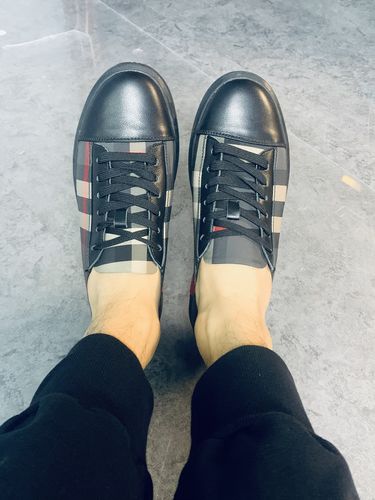 Customer photo review of Low top leather sneakers for men