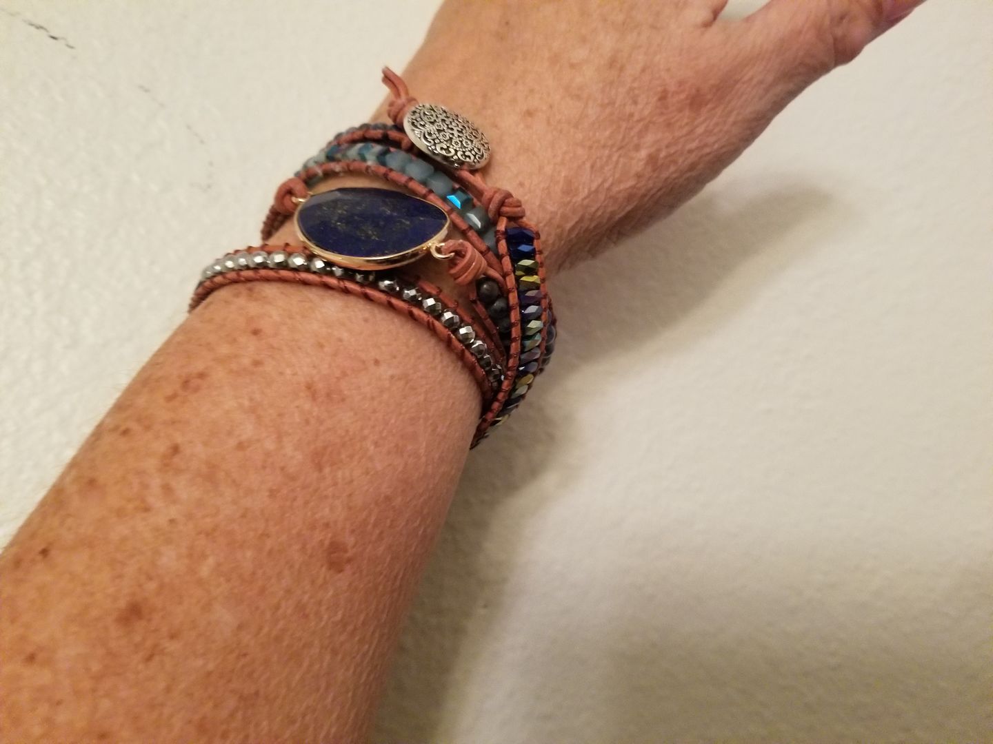 Customer photo review of Lazuli Agate Protection Wrap Bracelet