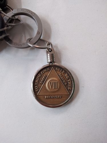Customer photo review of Recovery Mint AA Medallion Keychain - Tri-Plate Chip/Coin/Token Holder - Silver