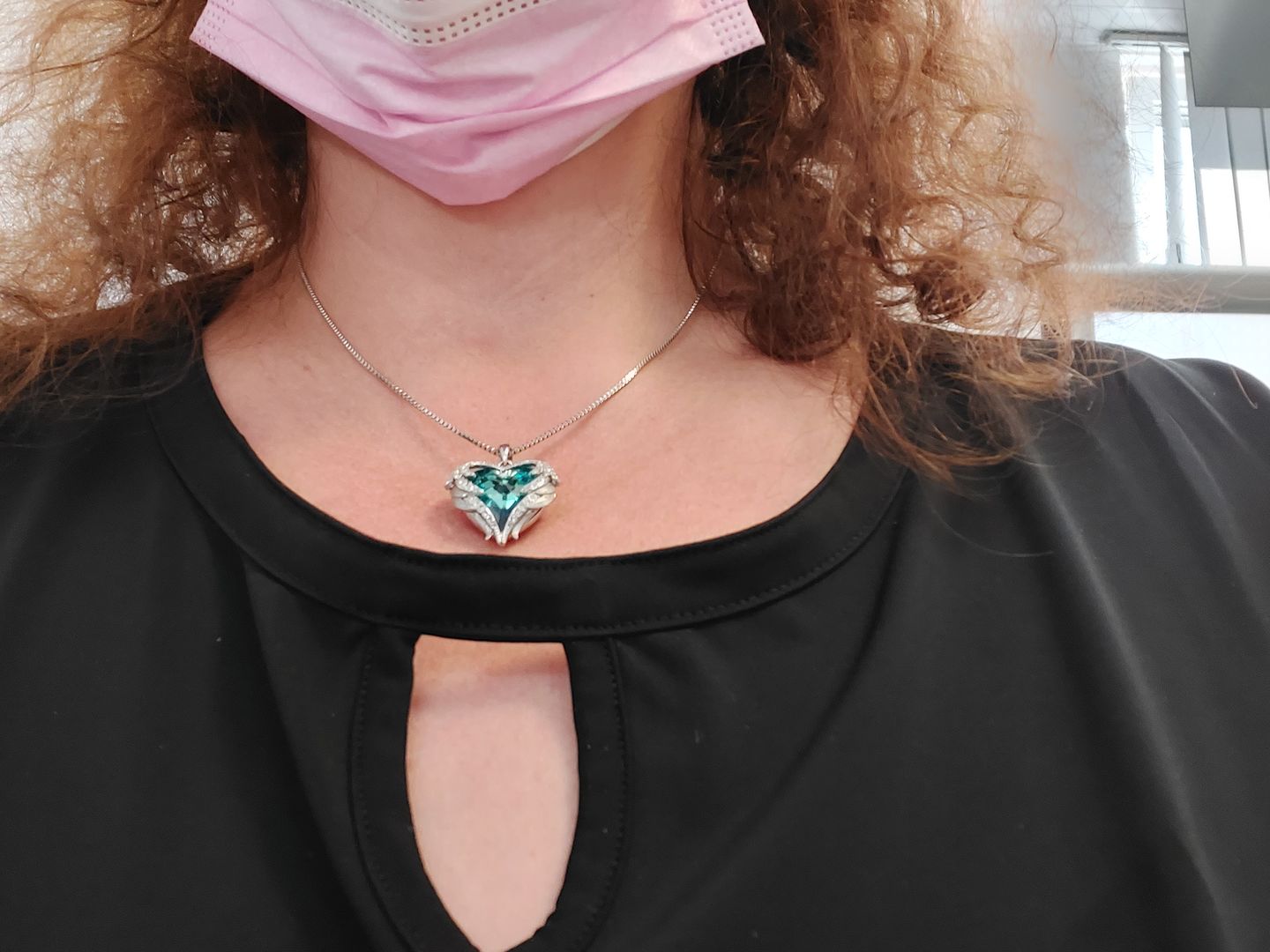 Customer photo review of Engelsflügel Halskette Blau