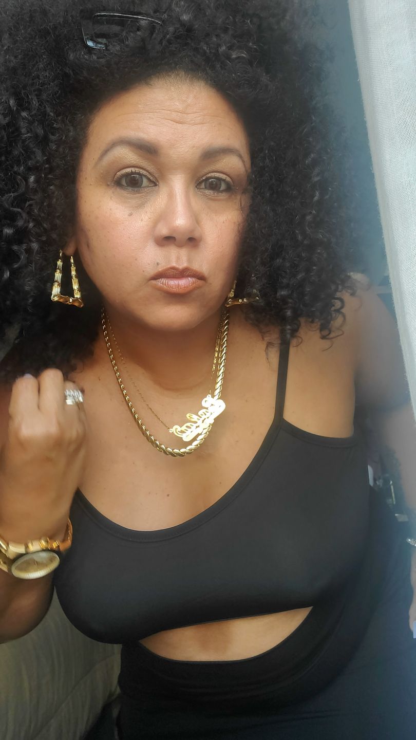 Customer photo review of Double plated luxe custom name necklace