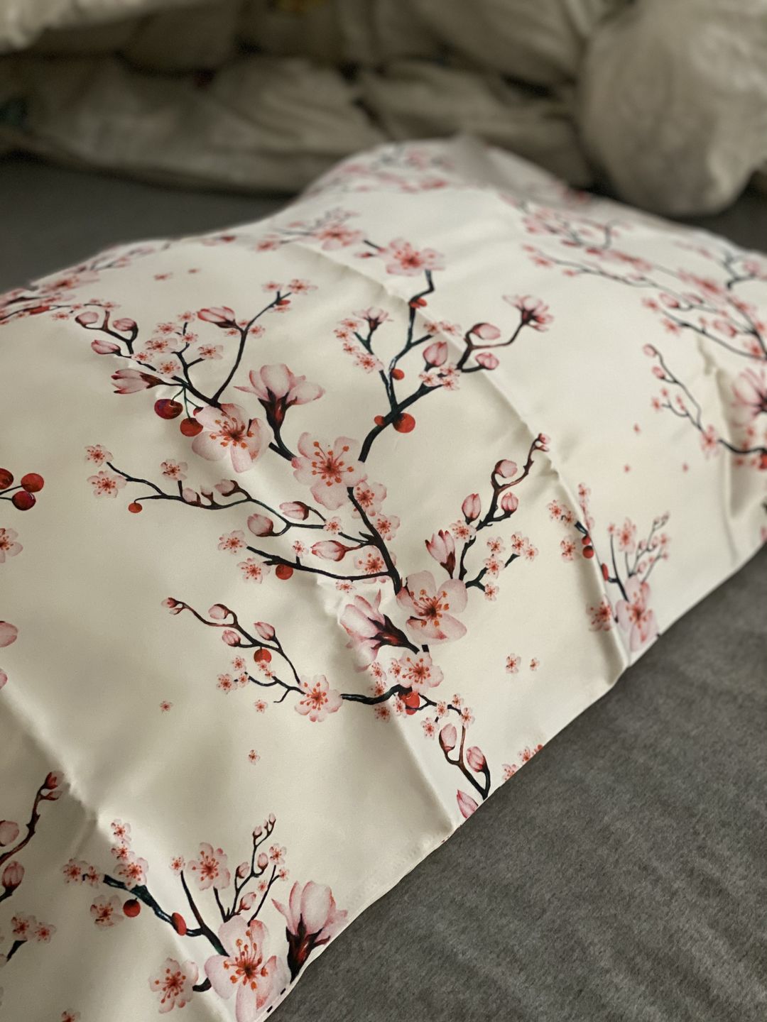 Customer photo review of Cherry Blossom Pure Silk Pillowcase