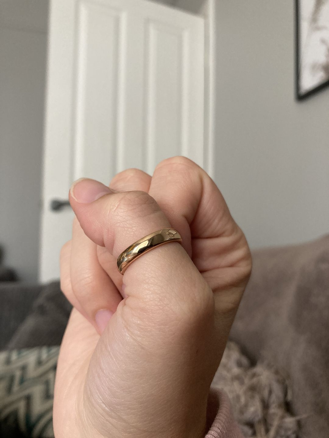 Customer photo review of Rose Gold 4mm Wonder Ring