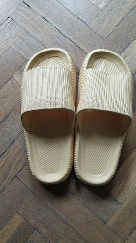 Customer photo review of Cola Ultra-Soft Slippers