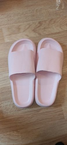 Customer photo review of Cola Ultra-Soft Slippers