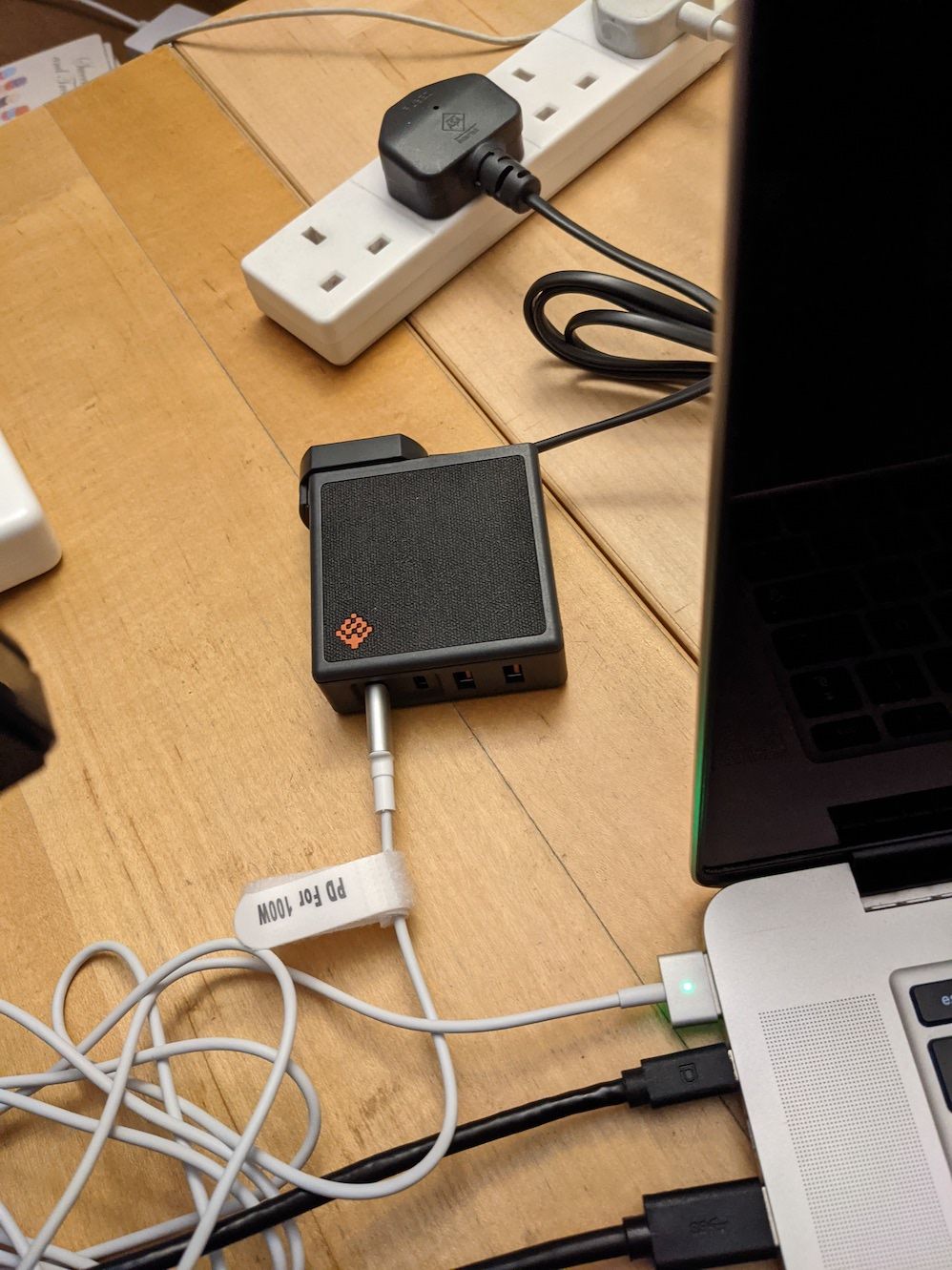 Customer photo review of Magsafe2 Cable for Apple 4.6A 1.8m SlimQ®