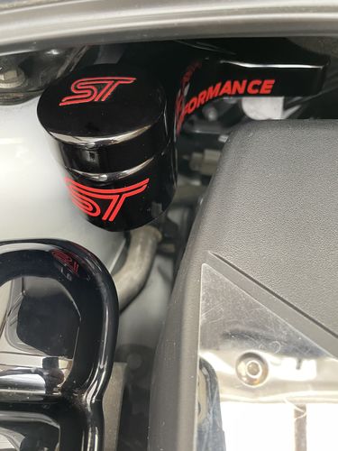 Customer photo review of Proform Brake Reservoir Cover (various colours) - Mk3/3.5 Focus