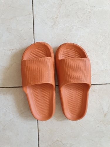 Customer photo review of Cola Ultra-Soft Slippers