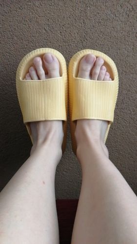 Customer photo review of Cola Ultra-Soft Slippers