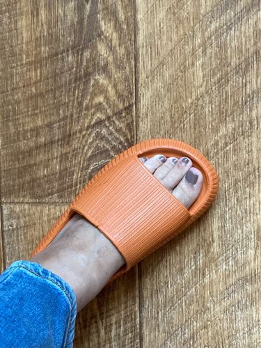 Customer photo review of Cola Ultra-Soft Slippers