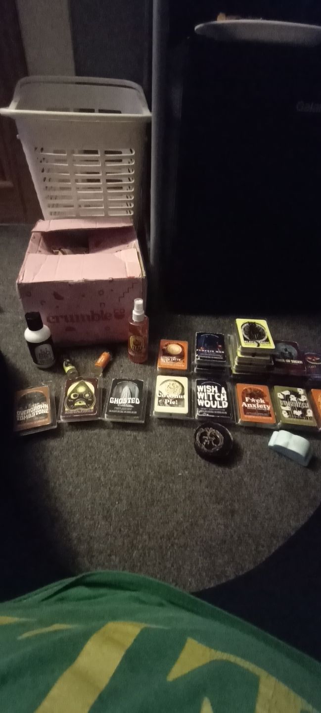 Customer photo review of Trick Or Treat Wax Melts