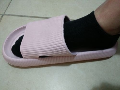 Customer photo review of Cola Ultra-Soft Slippers