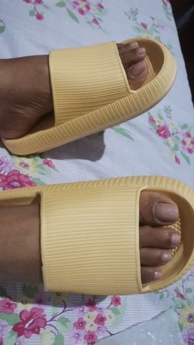 Customer photo review of Cola Ultra-Soft Slippers