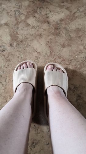 Customer photo review of Cola Ultra-Soft Slippers