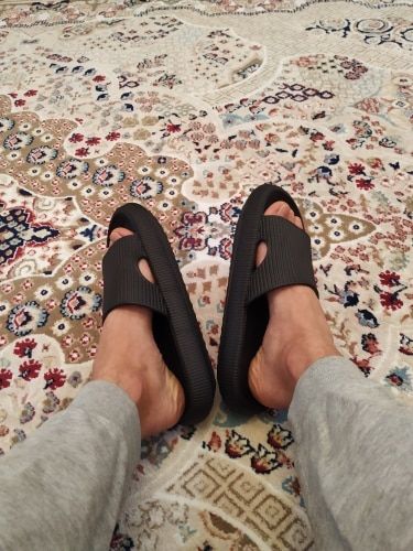 Customer photo review of Cola Ultra-Soft Slippers