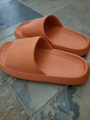 Customer photo review of Cola Ultra-Soft Slippers