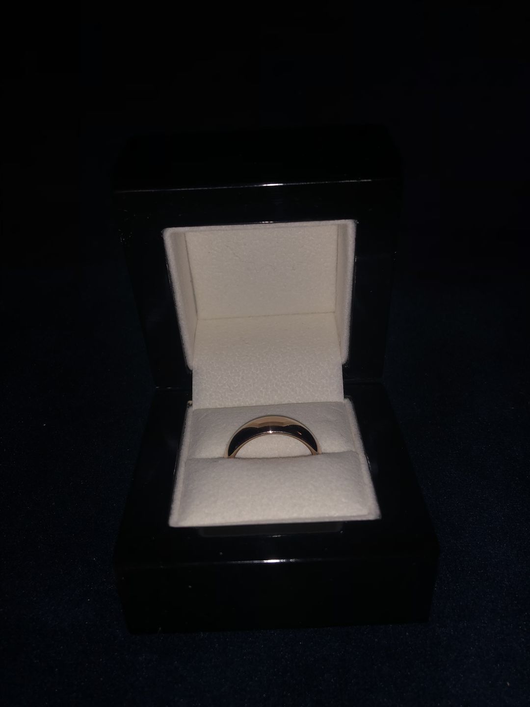 Customer photo review of Rose Gold 6mm Wonder Ring
