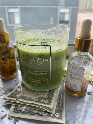 Customer photo review of 24 Karat Gold Rich Bae Prosperity Oil