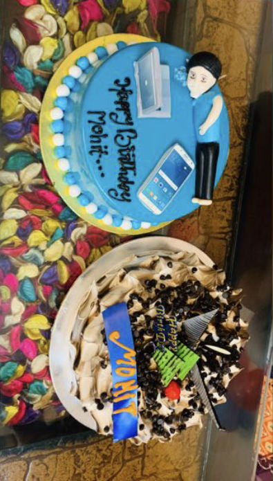 Customer photo review of Side Workaholic Cake