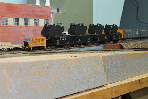 Customer photo review of BLI 6553 Plymouth W-Series 35-Ton Switcher, Industrial Switching Service #18, Weathered, DC/DCC, HO - Factory Direct Hobbies Exclusive