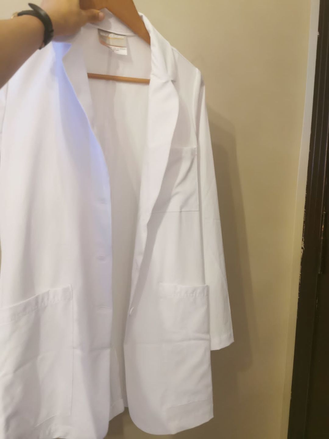 Customer photo review of لابكوت ليلي جريز اناتومي ~ Lily Lab Coat Grey's Anatomy