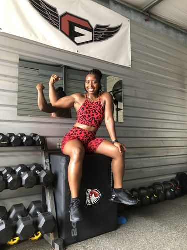 Customer photo review of Amore Criss Cross Crop Top