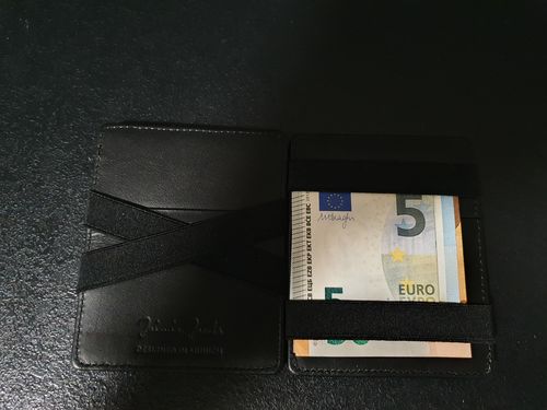 Customer photo review of Flap Boy Slim - Magic Wallet without Coin Pocket
