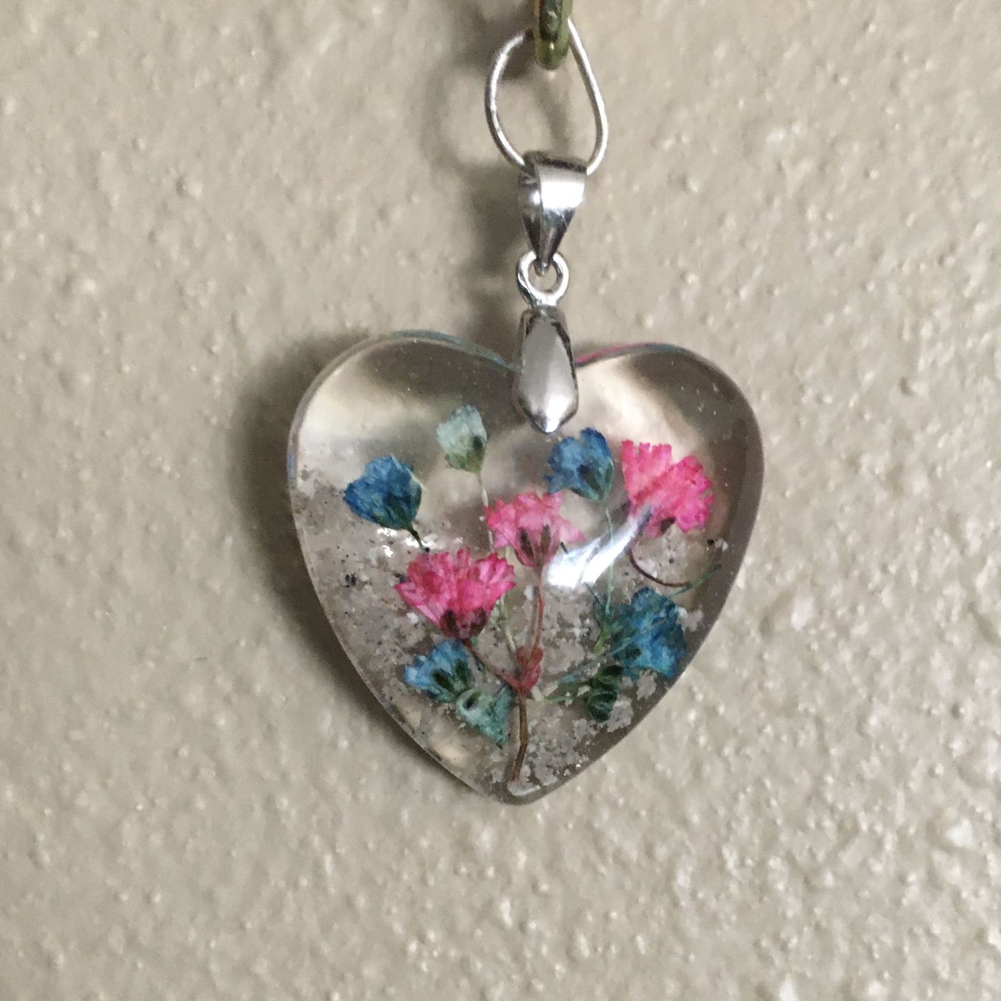 Customer photo review of Flower Heart Necklace with Real Flower and Cremains