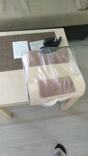 Customer photo review of 2-in-1 Detachable Multi Function Shiatsu Massage Pillow With Heat