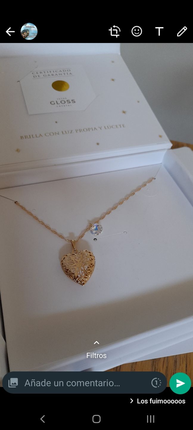 Customer photo review of Collar Relicario Corazón