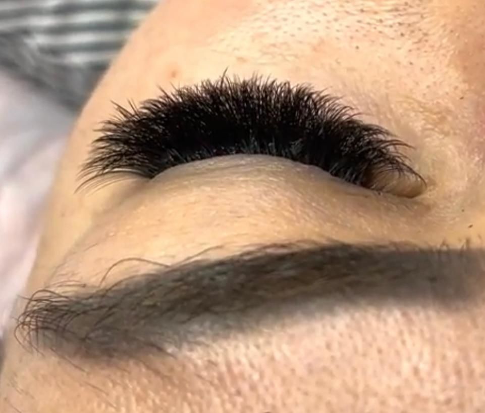 Customer photo review of SUPER BONDER FOR LASH EXTENSIONS