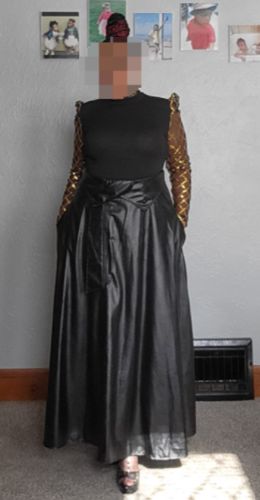 Customer photo review of Solid Color Stylish Belted Skirt