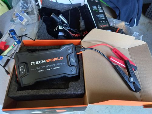Customer photo review of JS80 Portable Jump Starter Backup Power Bank 3000 amp