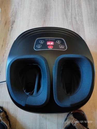 Customer photo review of Air Compression Shiatsu Foot Massager With Heat