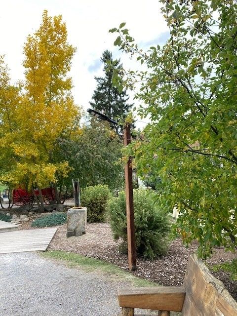 Customer photo review of 140W Solar Street Light 14000 Lumens