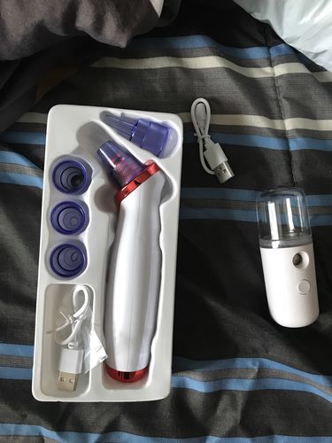 Customer photo review of Electric Blackhead Remover and Pore Vacuum - Face Vacuum Cleaner