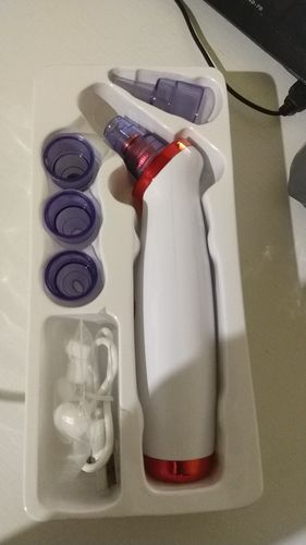 Customer photo review of Electric Blackhead Remover and Pore Vacuum - Face Vacuum Cleaner