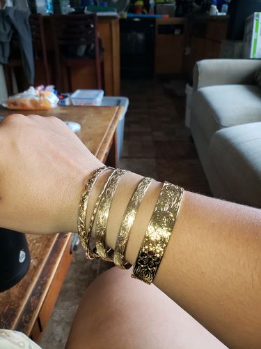 Customer photo review of Kiele Heirloom Bangle (18k Gold-Filled) [Pre-Order ONLY]