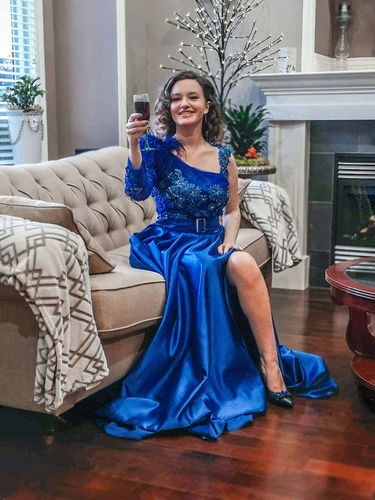 Customer photo review of One Shoulde Black Prom Dresses with Slit and Pockets FD1541